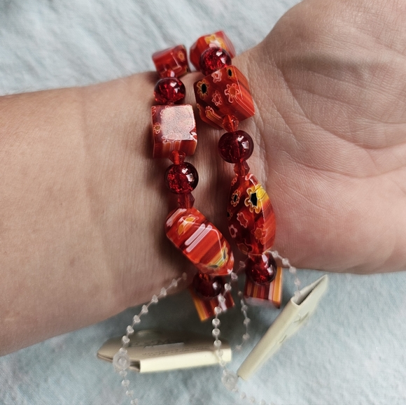 Vintage Shades of Red Beaded Stretch Bracelets, Lot Of Two, EsMar, NWT - Picture 4 of 11